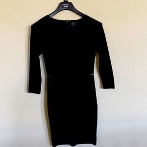 Bodycon black dress. Guess by Marciano. Sz S